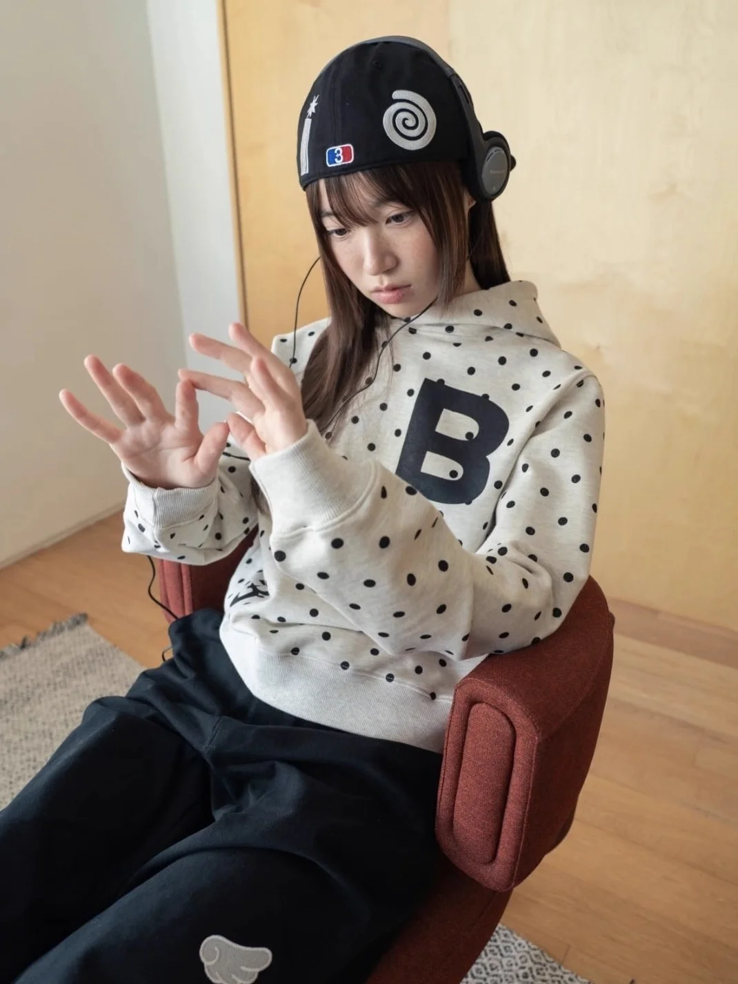 

Уникальная корейская толстовка SEI свободного кроя с длинными рукавами и капюшоном, в горошек, полоску, с буквенным принтом, осенняя универсальная повседневная толстовка