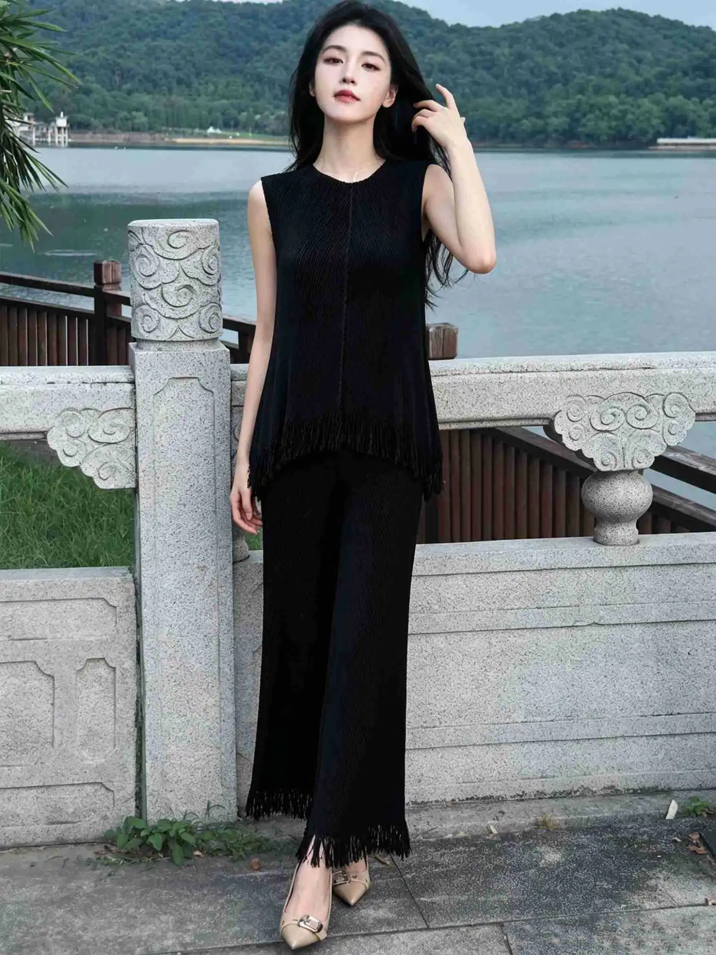 Miyake Pleated Pants Set 2026 Summer New High-end Sleeveless Vest Tassel Wide-leg Pants 2-piece Set Women Simple Commuter Outfit