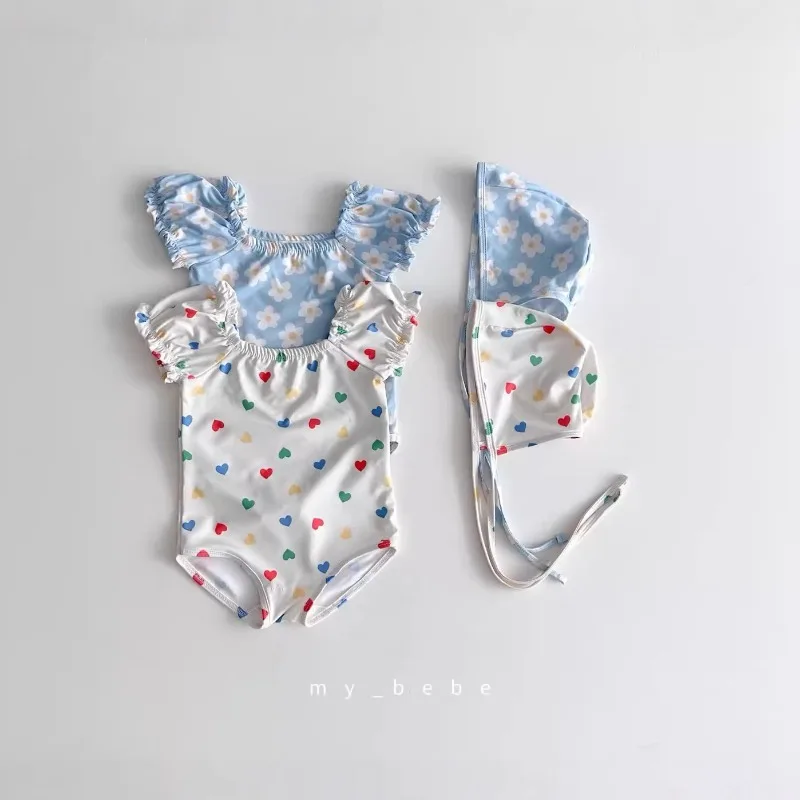 New children's clothing for spring and summer 2026, cute, sweet and caring, short sleeved one-piece swimsuit, swimming cap