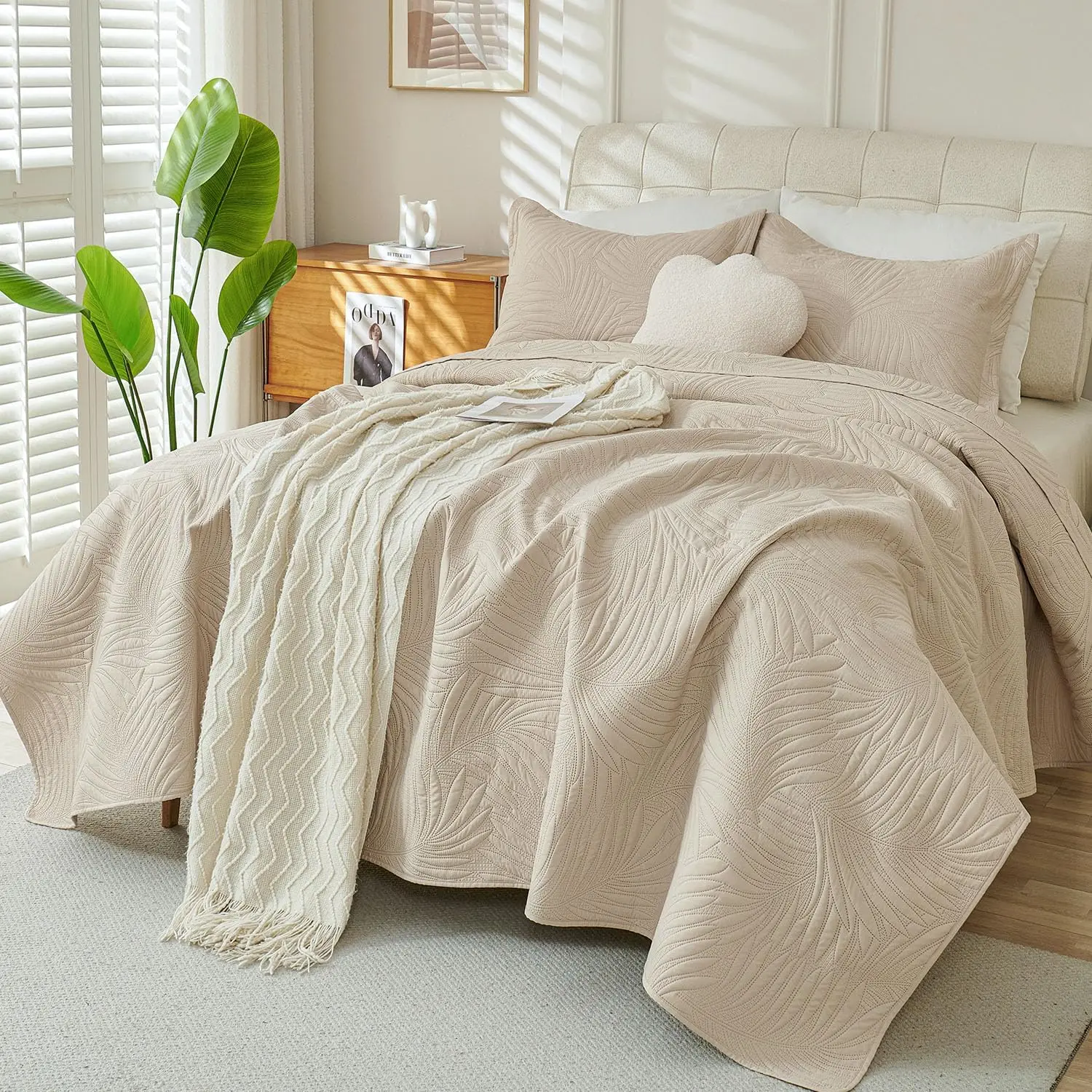 

AUREMELLE Quilt Set Queen Size 92x96 3 Piece Lightweight Bedspread with Pillow Shams All Season Bedding