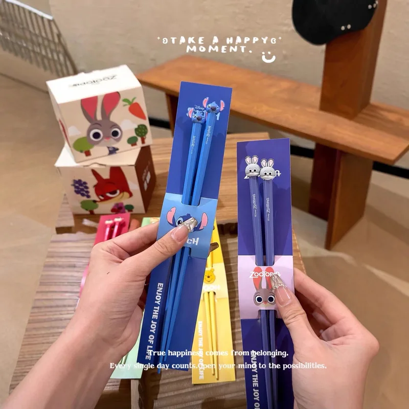 لطيف Zootopia عيدان عالية الجمالية حزمة شخص واحد المضادة للانزلاق زوجين عيدان أنيمي الكرتون تحت عنوان الملحقات