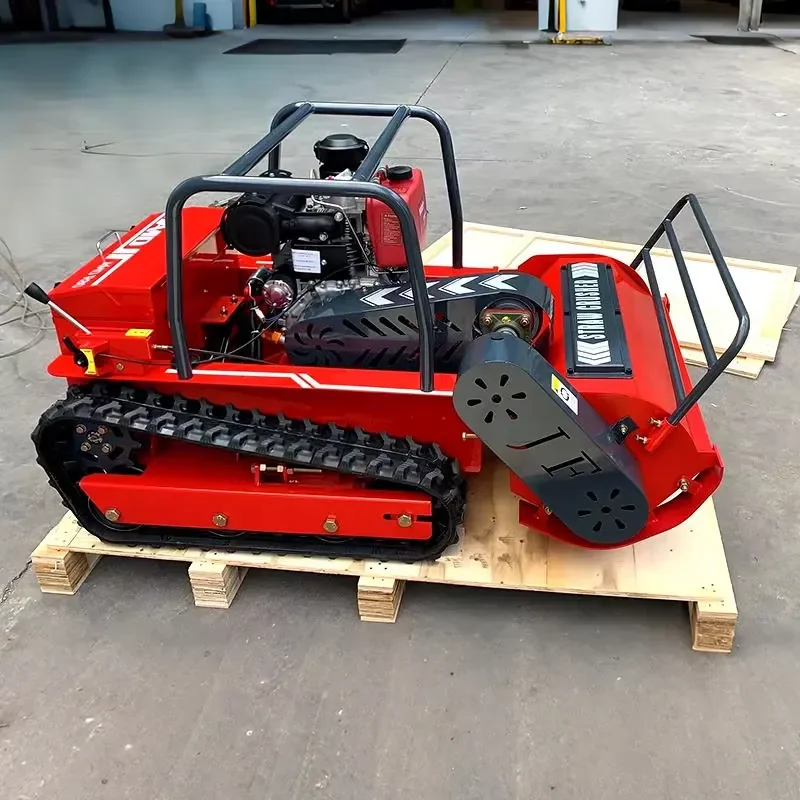 Flail Lawn Mower, Forest Clearing Machine, Suitable for Shrubs, 900mm Mowing Width, Track Design Suitable for Climbing Slopes
