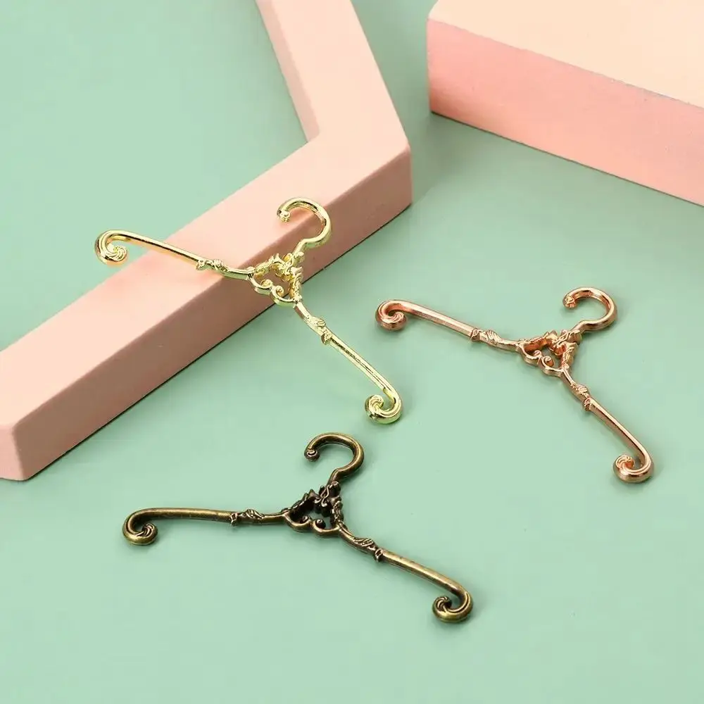 5Pcs Metal Doll Clothes Hanger Windproof Retro Mini Coat Hanger 4/6.5cm Durable Dolls Clothes Rack Ob11 Doll Clothes