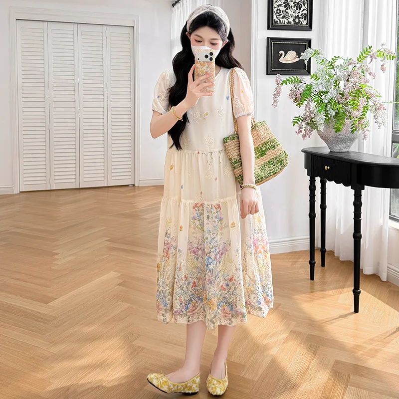 

Maternity Dress Summer French Vintage Style Elegant Temperament Flower Embroidery Puff Sleeve Dress for Pregnant Women 2026