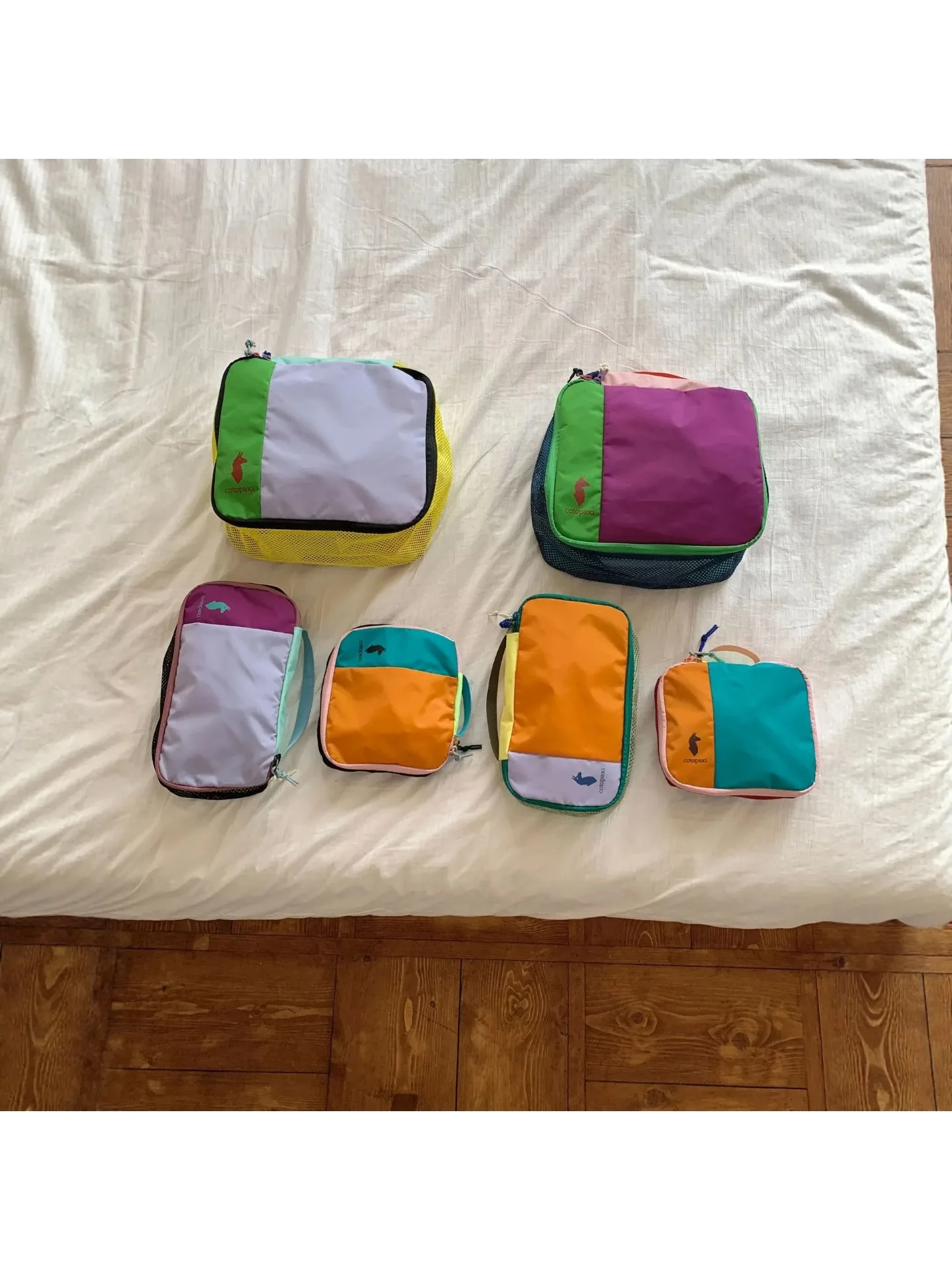 Mehrfarbige Patchwork-Reise-Toilettentasche 3-teiliges Set Wasserdichte Tragbare Kosmetik-Aufbewahrungstaschen Outdoor-Gym-Waschorganizer-Beutel