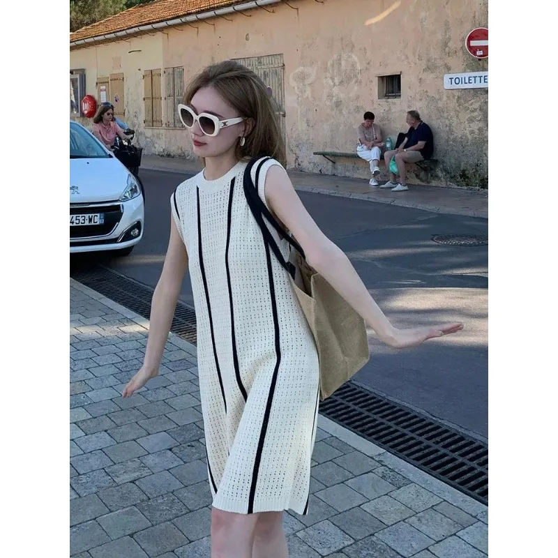 

2024 Women's Summer Fashion Contrasting Striped Ice Silk Knitted Sleeveless Dress, Casual and Gentle Style Temperament Skirt