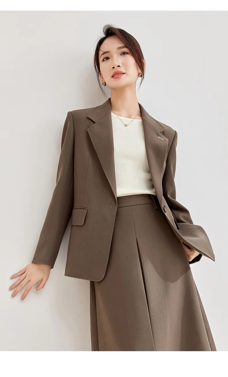 

SENTUBILA Vintage Office Lady Blazers Women 2025 Spring Autumn Twill Chic Button Long Sleeve Shoulder Pads Suit Jacket 133X51143