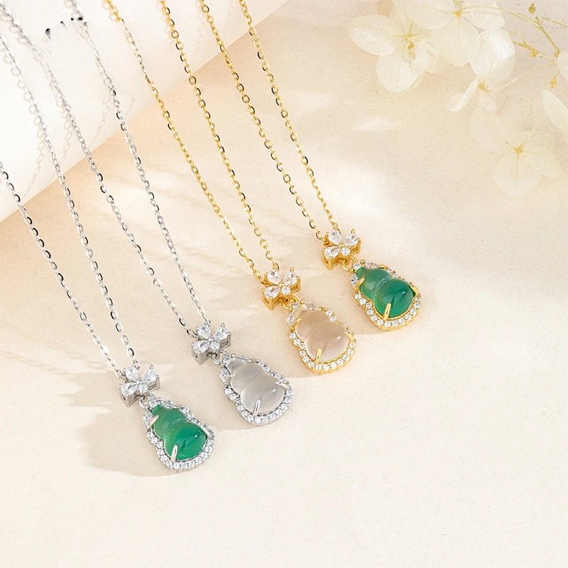 

Dawn's Jewel S925 Sterling Silver Ice Transparent Small Gourd Pendant Necklace Female Light Luxury Niche High-end Clavicle Chain