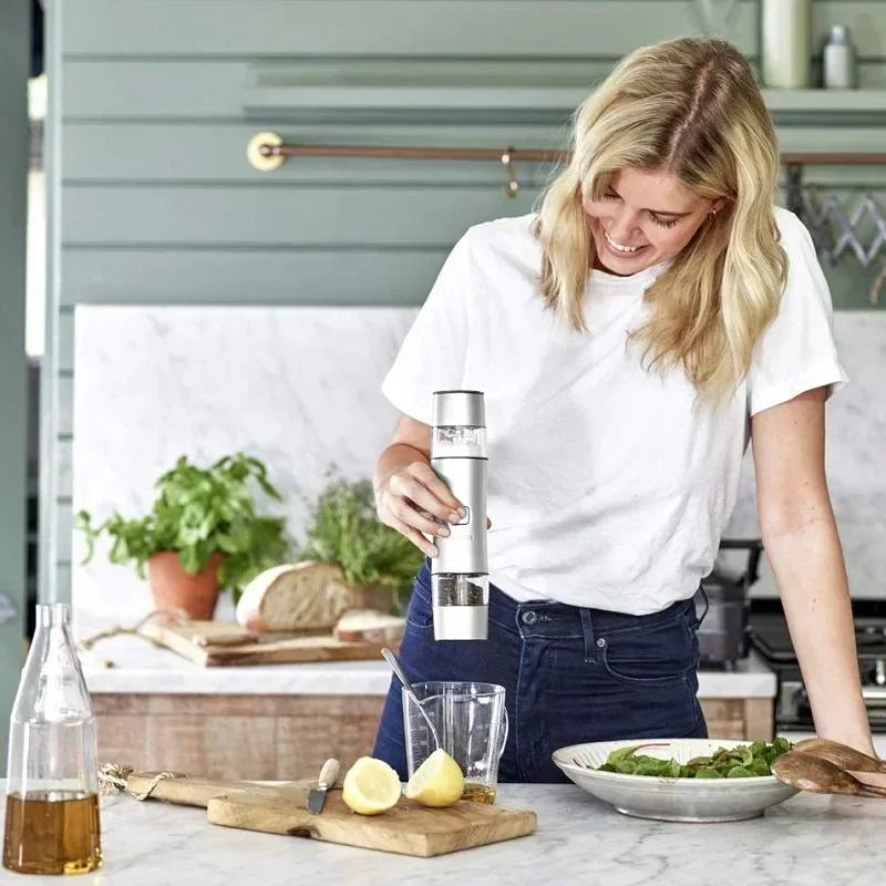 Durable and sturdy Rechargeable electric pepper mill Sea salt mill grinder