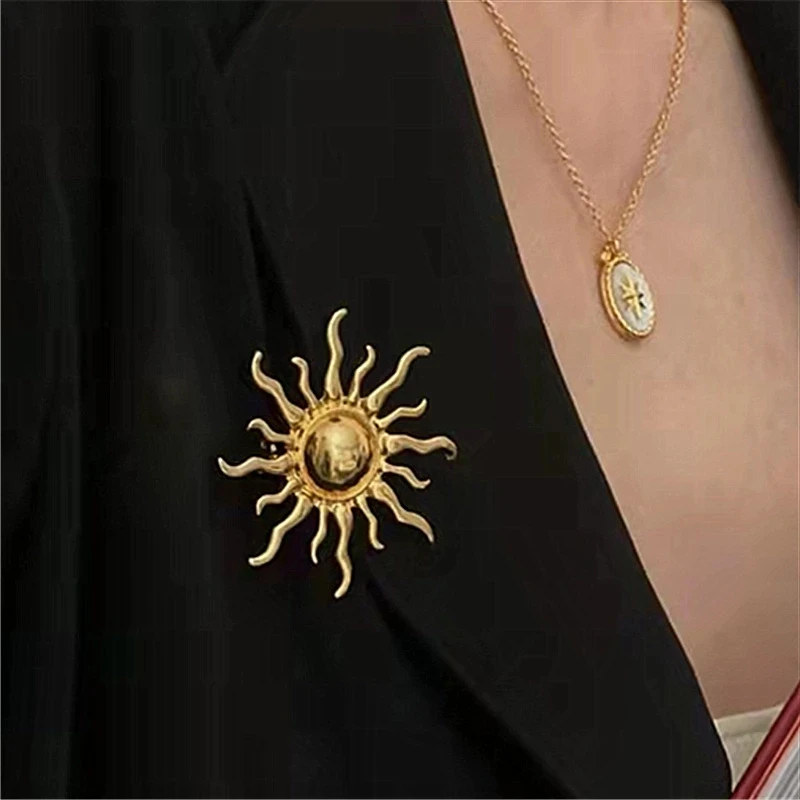 Fashion Retro Sun God Brooch for Women Men Sunflower Accessories Jewelry Broches Hijab Pins Scarf Buckles Plastron Jewelry