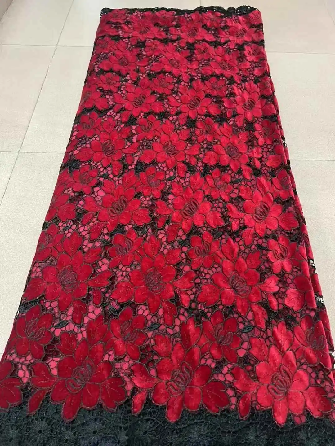 

Wholesale African Velvet Luxury Lace Fabric 2026 High Quality Embroidery Nigerian French Lace Fabric For Sewing Party Dresses