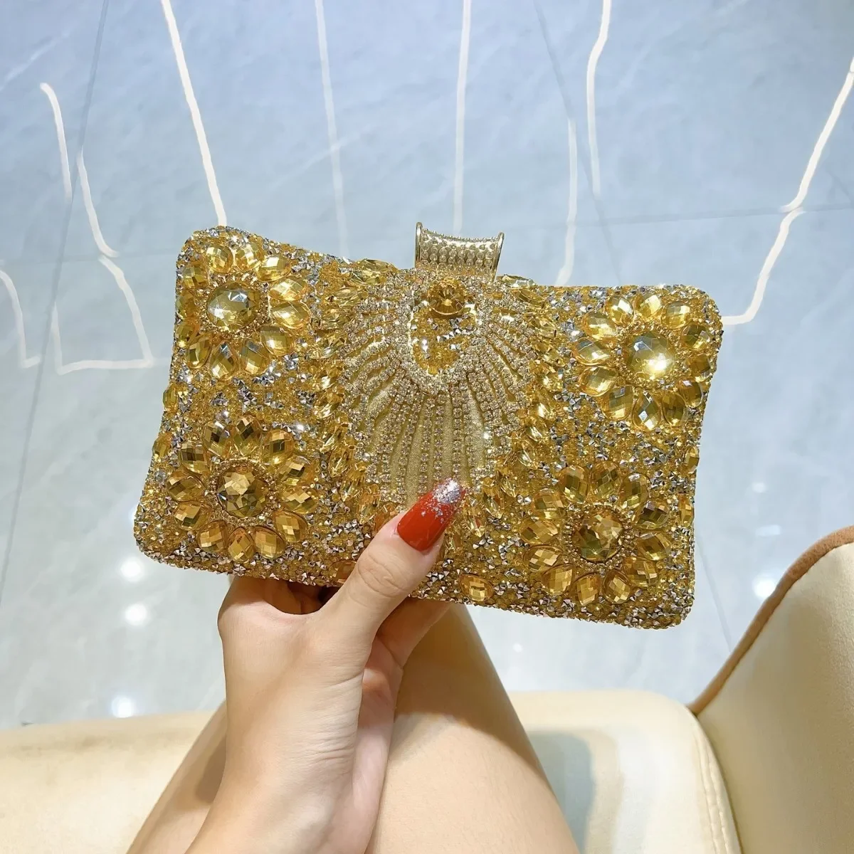 

Women's Wedding Party Dinner Evening Bags Luxury Shining Diamond Gold Silver Clutches Metal Handbags Ladies Chain Shoulder Bags