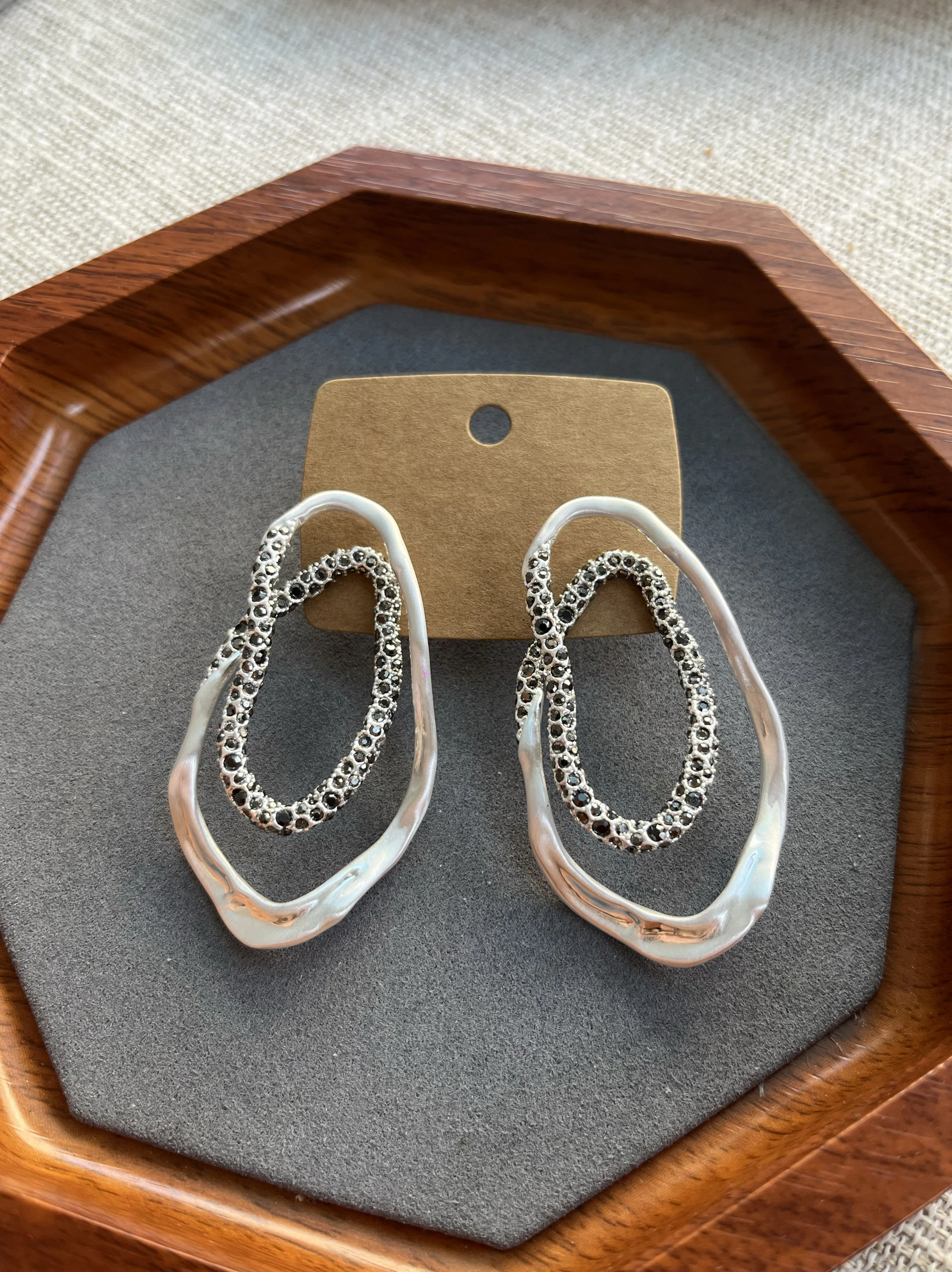 

Sweet cool girls earrings brushed silver color exaggerated large curved ear accessory