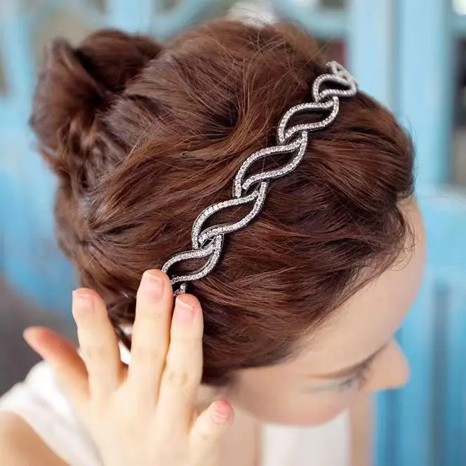 

Internet Celebrity Rhinestone Simple, Elegant, Versatile and Fashionable All Season Headband for Women with Wide Edge Hair Clips