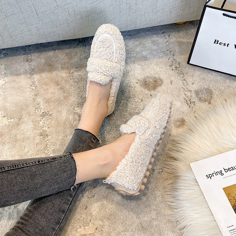 Plus Size Women Shearling Flats Furry Lambswool Mocasines Mujer Warm Cotton Shoes Ladies Slip On Sheep Fur Lined Loafers Winter