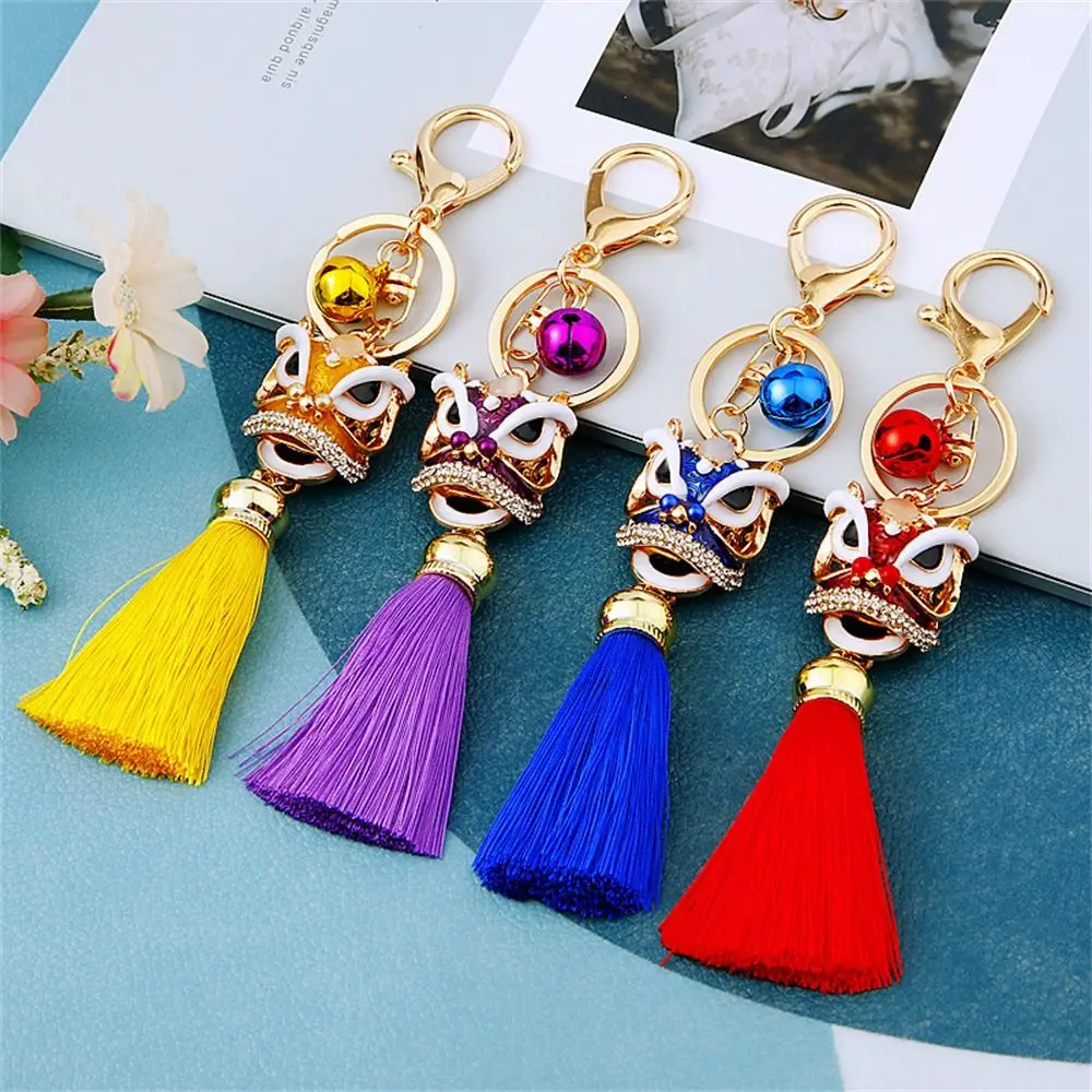 Chinese Style Keychain Lion Dance Keychain Cartoon National Tide Creative Tassel Pendant Animal Keyring Charm for Car Handbag