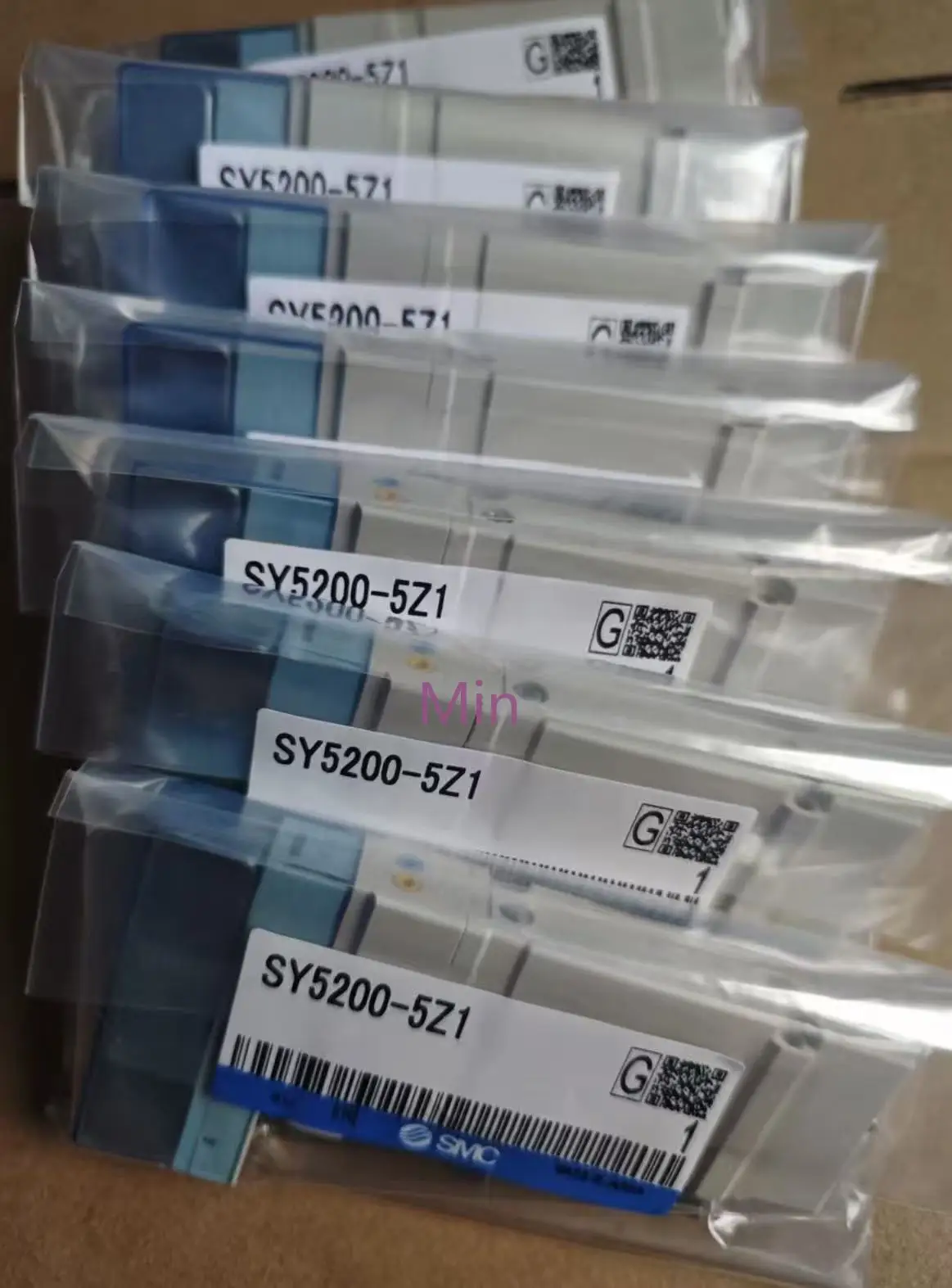 

Электромагнитный клапан SMC SY7100-5U1-NA SY7200-5U1-NA SY7300-5U1-NA SY7400-5U1-NA SY7120-5L-02