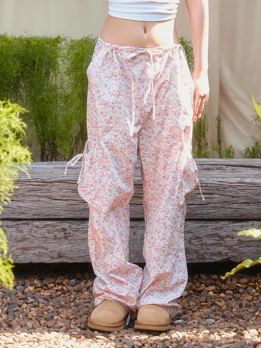 

Women Y2k Floral Baggy Pants Drawstring Low Waist Wide Leg Floral Pants Multiple Pockets Floral Cargo Trousers