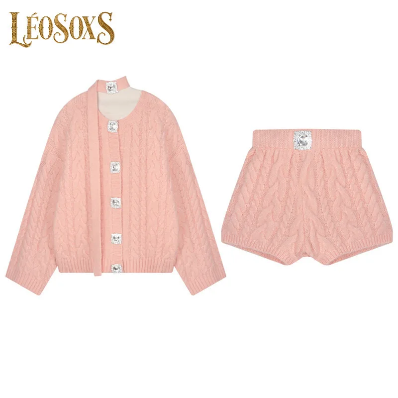 

LEOSOXS Cute Pink Knitted Two-Piece Set: Oversized Cardigan & High-Waist Shorts with Crystal Accents for 2025 Fashion Looks