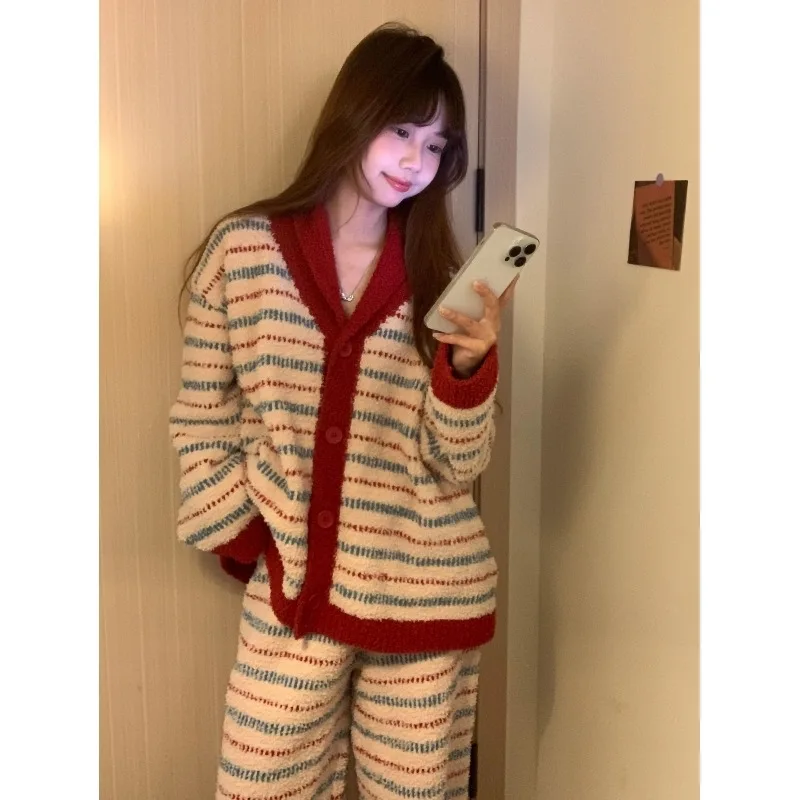Plus-Size Korean-Style Loose-Fit Sweet Striped Color-Blocked Fleece-Lined Thickened Pajamas For Women—Fall/Winter Loungewear Set