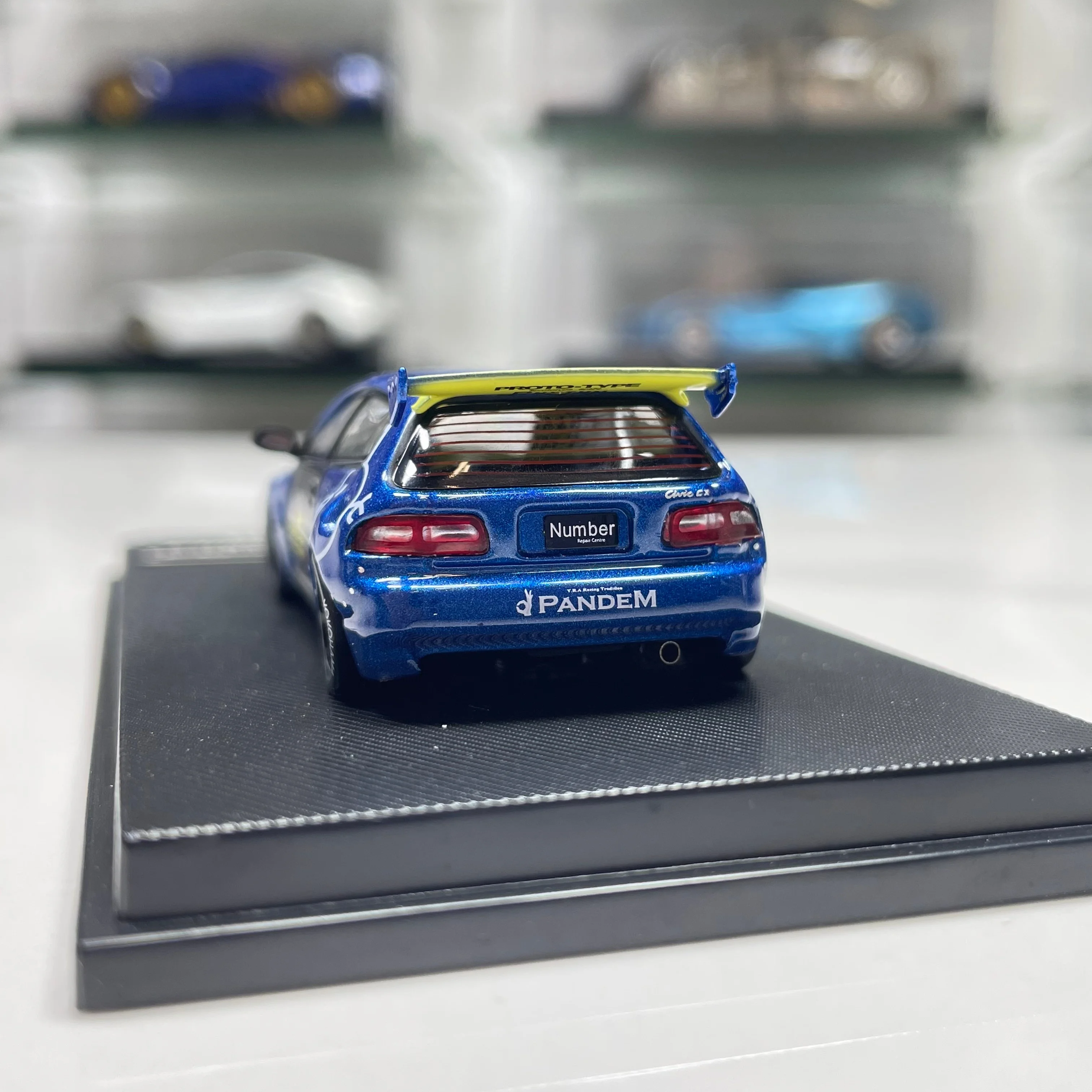MC 1/64 Civic EG6 Mk5 Pandem legering automodel met brede body