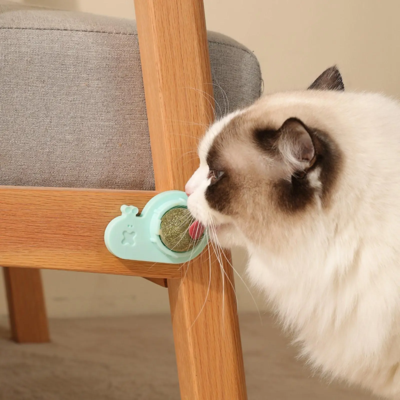 

Интерактивная вращающаяся игрушка-мячик с кошачьей мятой для чистки зубов, жевательная игрушка для котят, головоломка для игр в помещении