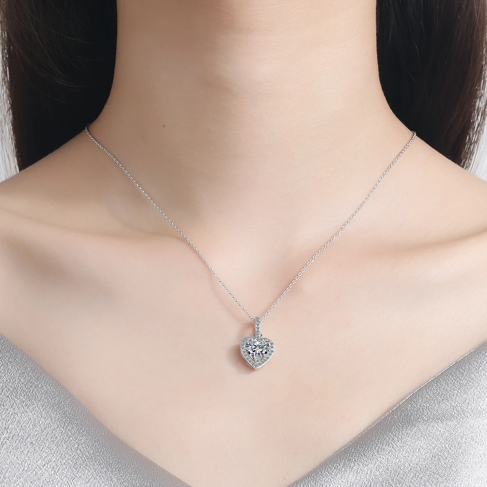 

Full Moissanite Pendant Necklace Heart Cut Halo Diamond Necklaces For Women 925 Silver Fine Jewelry Choker Colar de Prata
