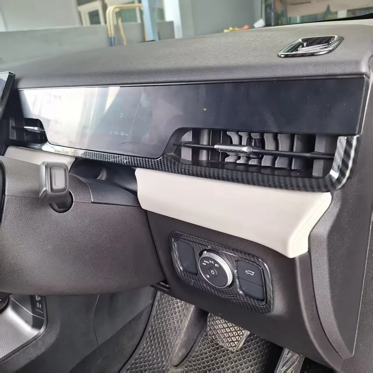 LHD RHD for Jaecoo J5 EV 2025 2026 Interior Car Accessories Car Central Control Gear Shift Panel Cover Trim Frame Steering wheel
