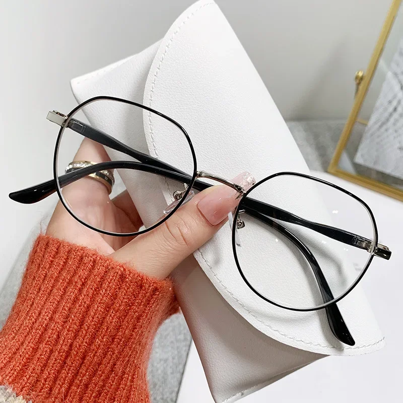 New Retro Ultralight Reading Glasses Luxury Design Round Frame Eyewear with Diopters Women Men Far Sight Eyeglasses +1.0+4.0