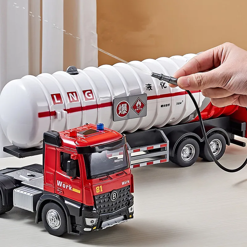 High simulation 1:24 alloy oil tank truck model,engineering vehicle transport vehicle toys,children\'s gifts,wholesale