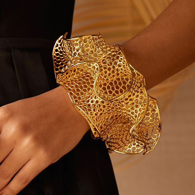 IVOG Petals Design Gold Color Bracelet For Women Hollow Out Bracelet Fashion Jewelry Personalized Gifts Official-Website