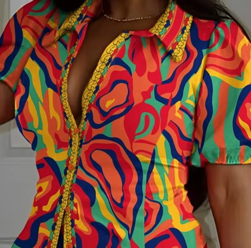 

Женский летний комплект: блузка с принтом «шторм» и шорты, с пышными рукавами и вышитой отделкой