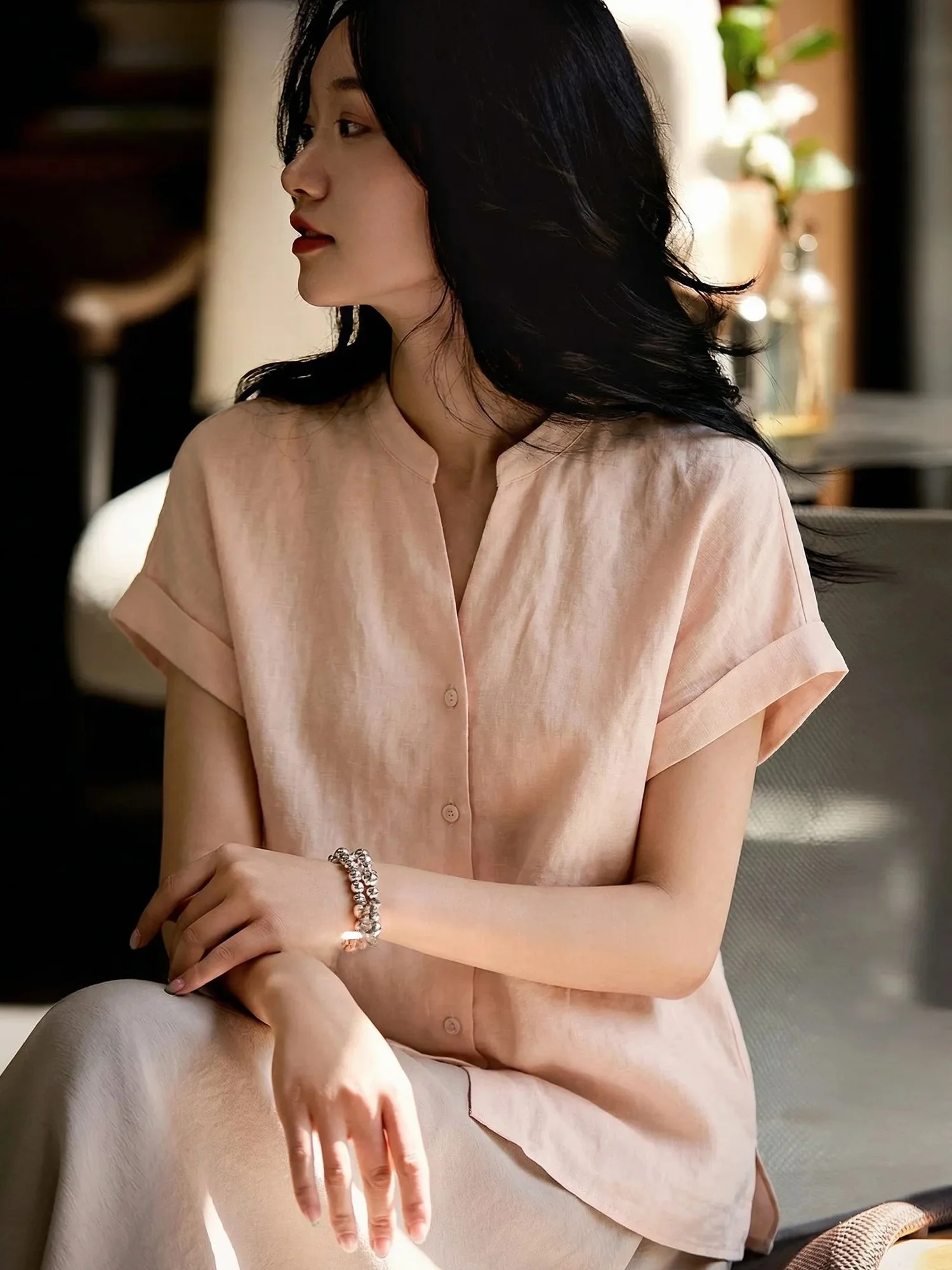 

Элегантная льняная женская рубашка с V-образным вырезом и коротким рукавом, свободного кроя, стройнящая, универсальная, премиум-класса, летний топ Chivirin, высокое качество