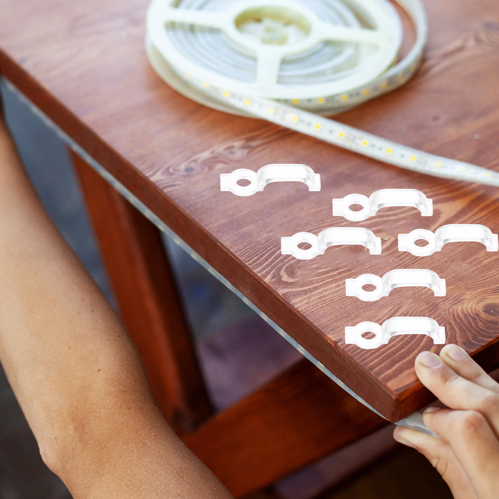 

100Pcs Strip Light Clips LED Mounting Bracket Single Side Screw Fix Holder for Outdoor Indoor LED Light Strips