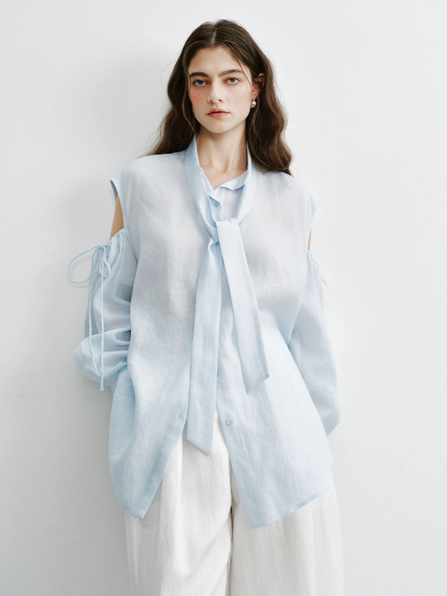 

AIYUTONG Loose Summer Lazy Design Sensation Shoulder Bared Draped Silk Linen Shirt French Style Loose Fit Sunscreen Lightweig...