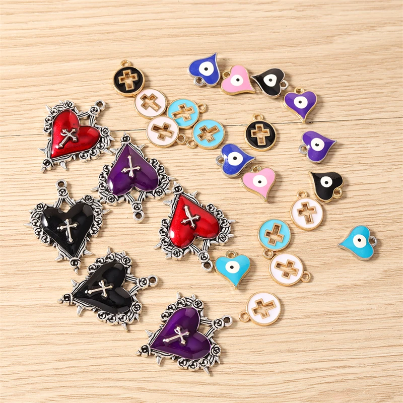 10 Stück niedliche, bunte Emaille-Anhänger in Form von Herzen und Kreuzen zum Basteln von Halsketten, Ohrringen, Armbändern und anderen Schmuckstücken. – Detail 3