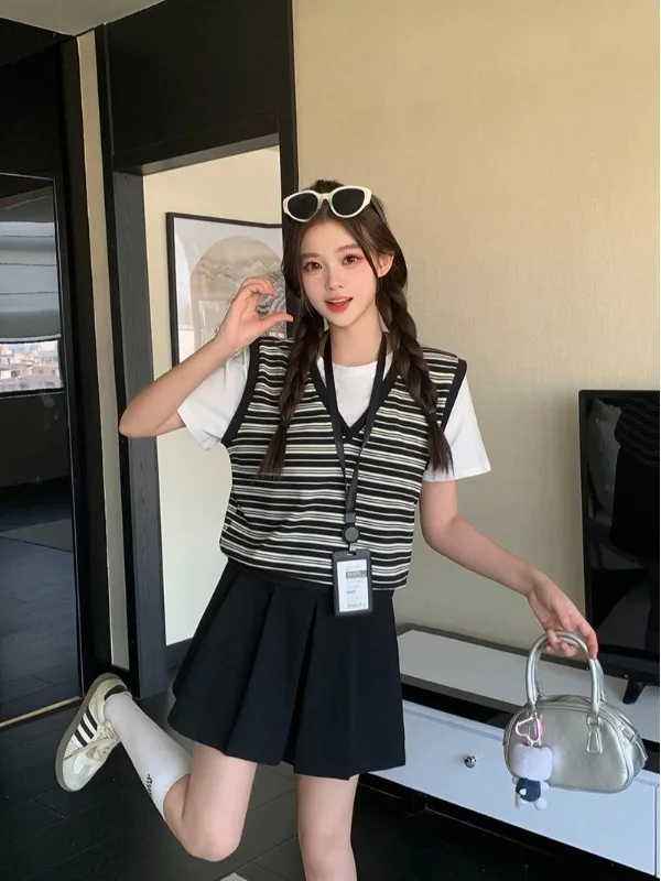 

Fashionable Korean Style Women's Summer Stripe Vest Short Sleeve T-Shirt Slimming Short Skirt Three-Piece Set Layering Ensemble