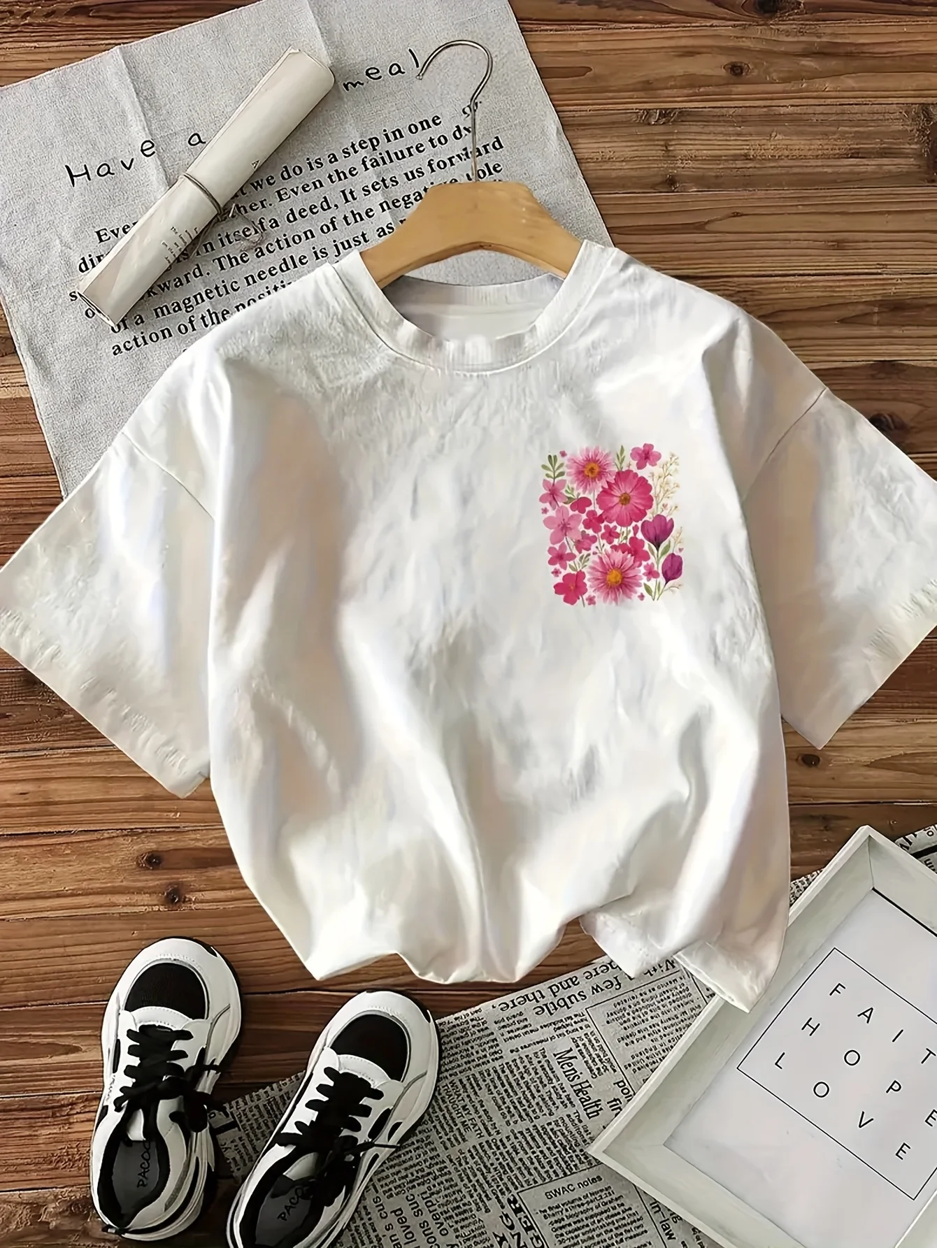 Vintage Style Floral Pattern Printed Short-Sleeve Round-Neck T-Shirt with Double-Sided Printing