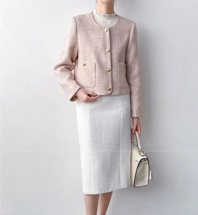 เสื้อแจ็คเก็ตทวีดสไตล์วินเทจสำหรับผู้หญิง ดีไซน์ย้อนยุค งานปักประณีต ทรงเข้ารูป ติดกระดุมแป๊ก ผ้าด้าน สไตล์นักศึกษา
