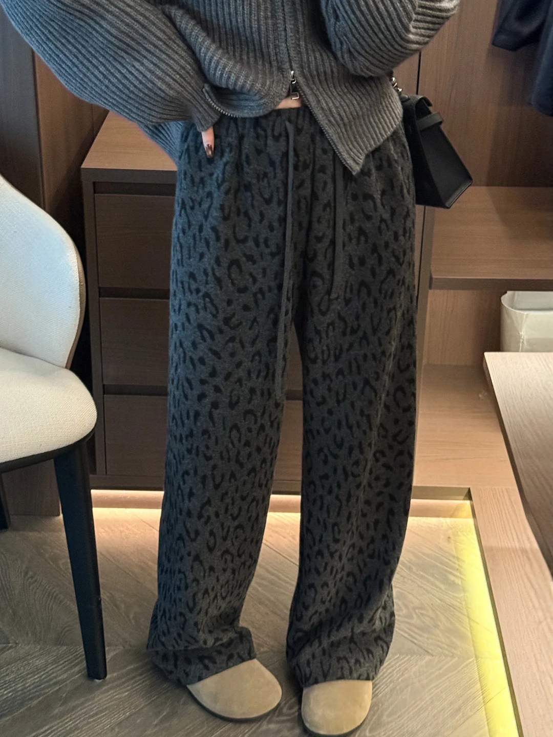 

Classic All-Match Women's Fleece Lined Straight Leg Floor Length Pants Leopard Print Towel Style Casual High Waist Trousers