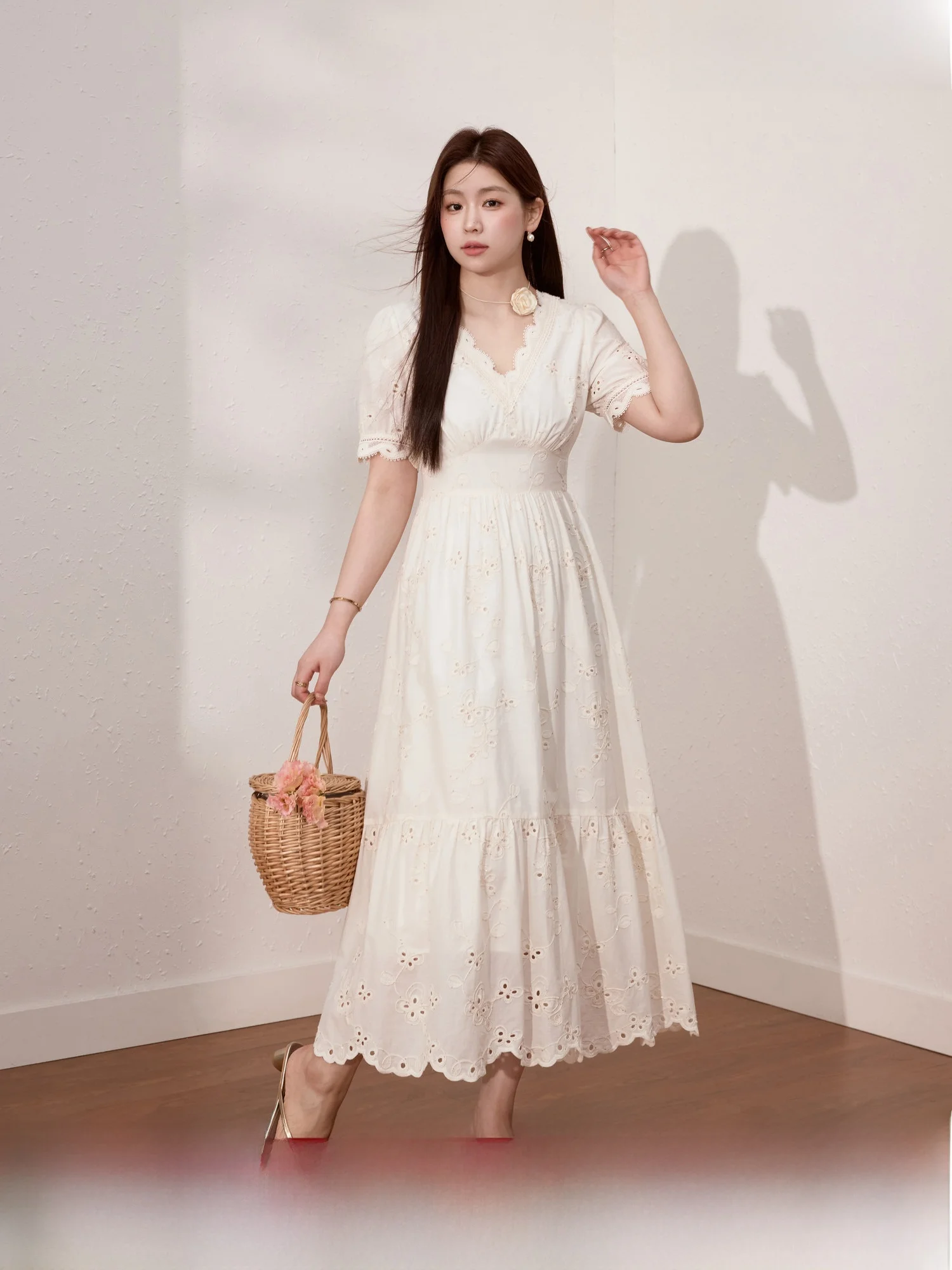 

Женское летнее платье А-силуэта из хлопка с вышивкой, больших размеров, с эффектом стройности, красивое, синее, для повседневной носки, с V-образным вырезом...