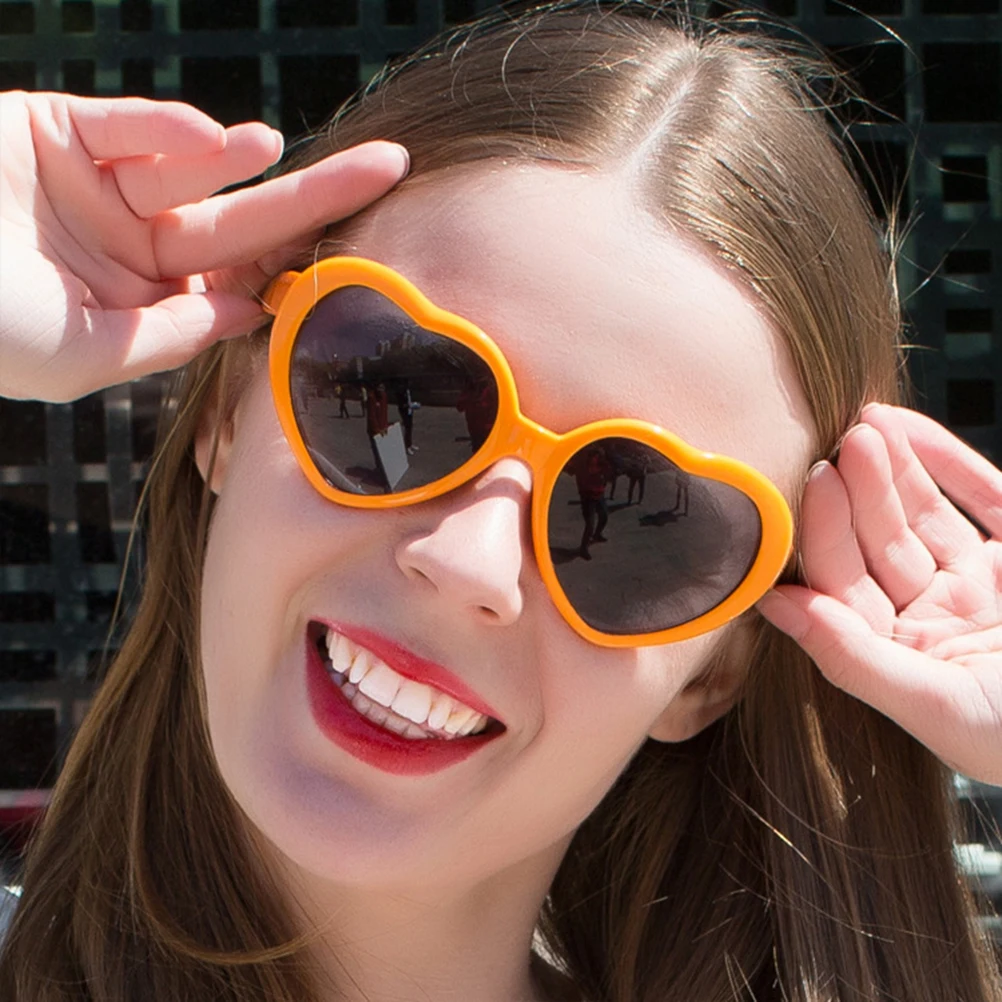 

6pcs Heart Shape Sunglasses Fashion Party Favors Lightweight Durable Beach Outing Stylish Design Fit Men Women Glasses