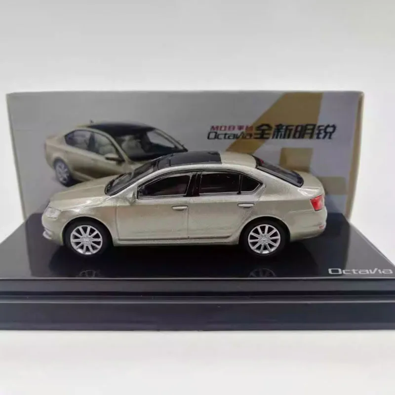 Diecast Alloy 1/64 Skoda Octavi 30th Anniversary Edition Set Gift Box Car Model Classics Adult Souvenir Gift Static Display