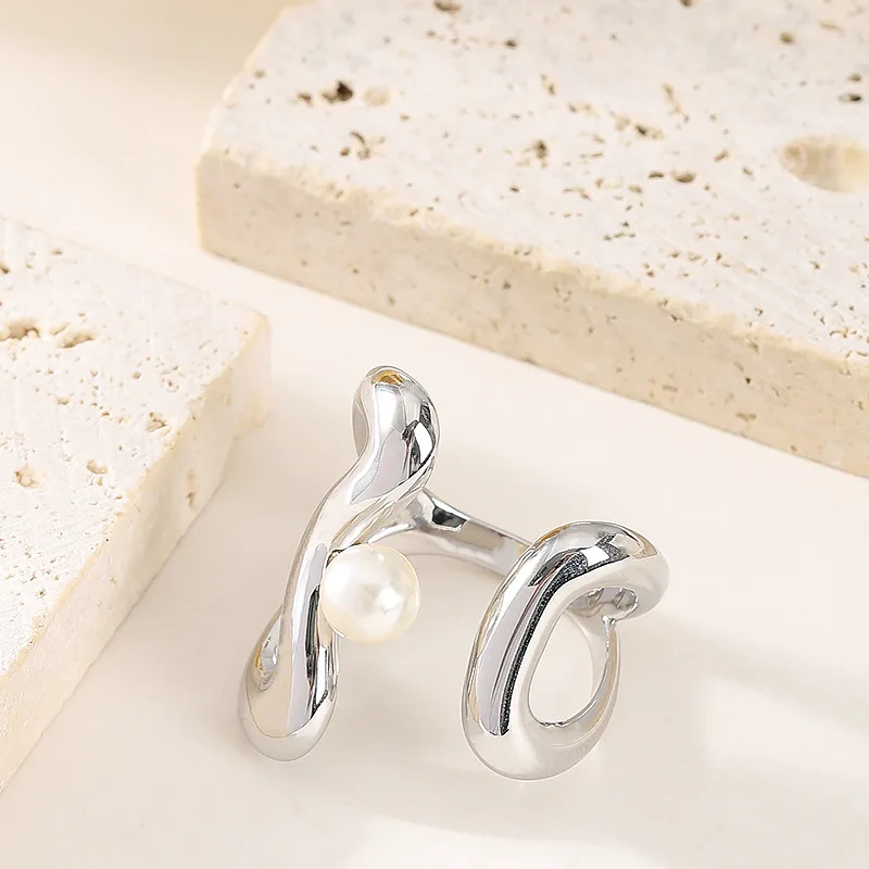 

Fashionable and exquisite design, irregular geometric inlaid pearl open ring for women, simple and cold style index finger ring