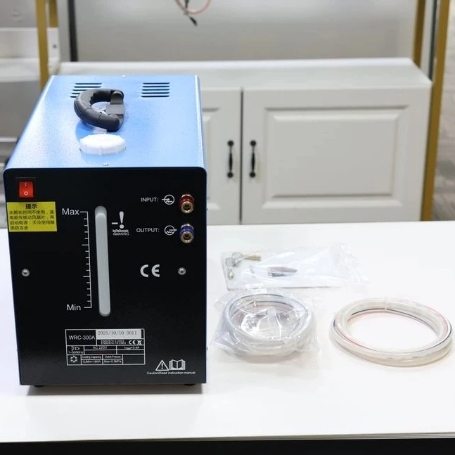 WRC-300 Mini refrigeratore d'acqua efficiente per saldatrice, design salvaspazio, raffreddamento continuo 8,5 l/m