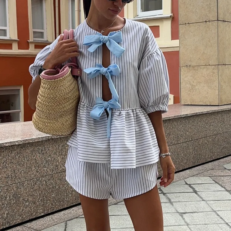 

Tsiisd Women's Casual Striped 2 Piece-Set Shorts Contrast Bow Lace-Up Cardigan Loose Shorts Daily Party Fashion Female Sets New