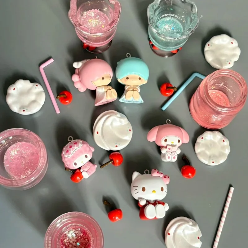 صندوق أعمى جديد من سلسلة مشروبات خاصة ملونة من Miniso Sanrio، تمثال Hello Kitty and Melody، لعبة تزيين الطاولة