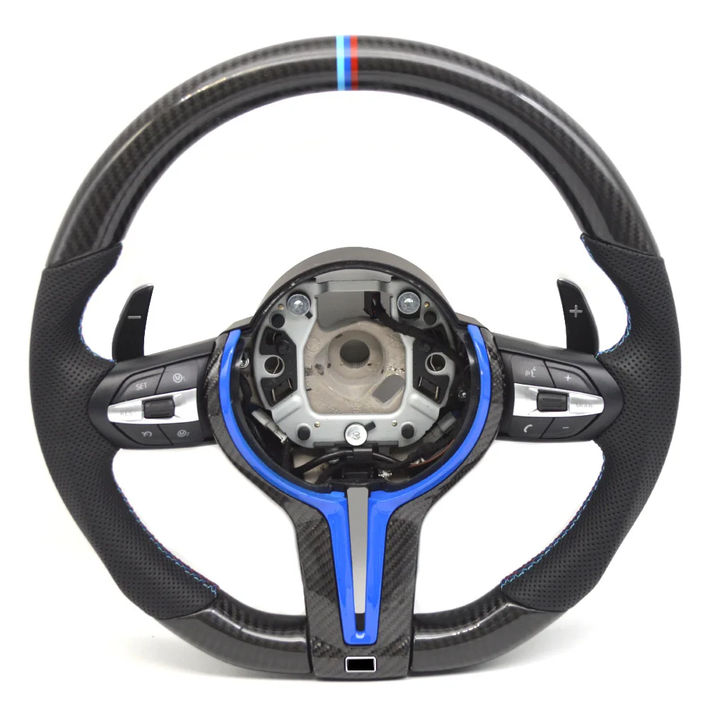 Geeignet für BMW Lenkrad aus Kohlefaser mit halbperforierter dreifarbiger Linie, deutscher Standard, blauer Stahlgabel (3er-Serie). – Detail 2