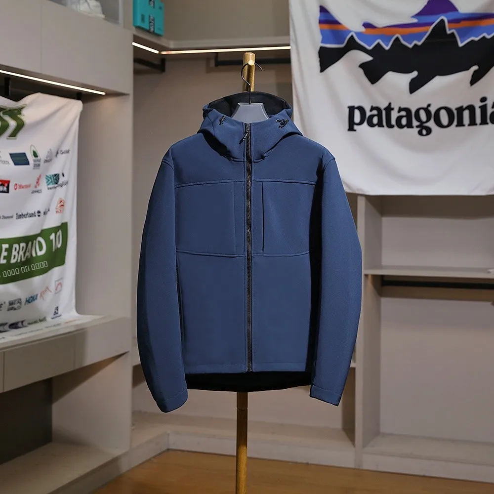 

Outdoor Men's And Women's Fce Lined Hooded Soft ell Jaet Windproof Warm Coat Polyester Fiber Long Sve Zipper Closure