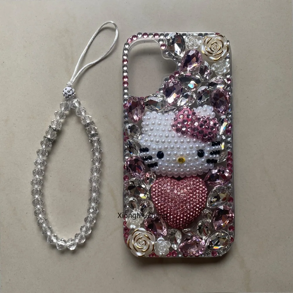 Sanrio Luxus-Handyhülle mit Strasssteinen und Glitzer-Design, Hello Kitty, für iPhone 18, 17, 16, 15, 14, 13 Pro Max, 12 Pro, Schutzhülle mit Stoßfänger und Rückseitenabdeckung. – Detail 7